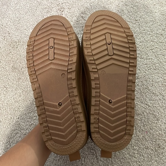 Aspen Faux-Suede Platform Slippers size 7 - Picture 8 of 12